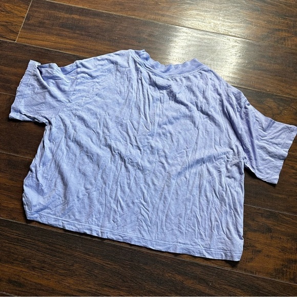 The North Face Purple Short Sleeve Crop Top - Picture 2 of 4